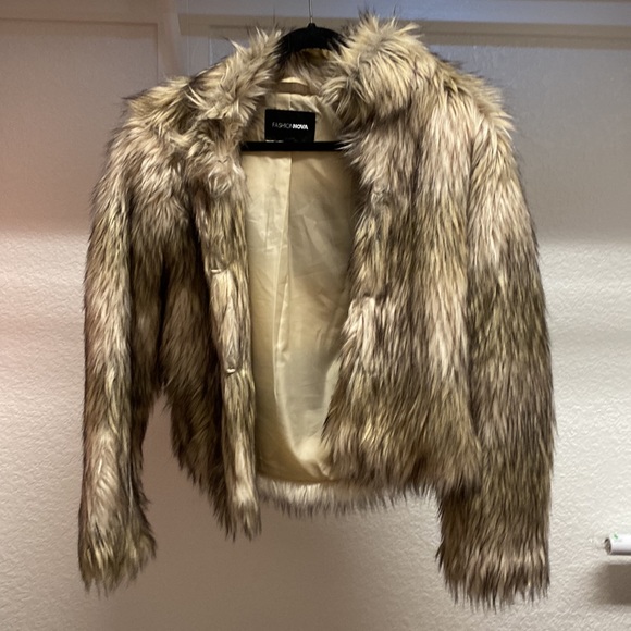 Brown Fur Coat one use only - Picture 4 of 6